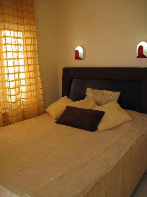 Apart Otel Kibar Apart Pansiyon Kuşadası Türkiye