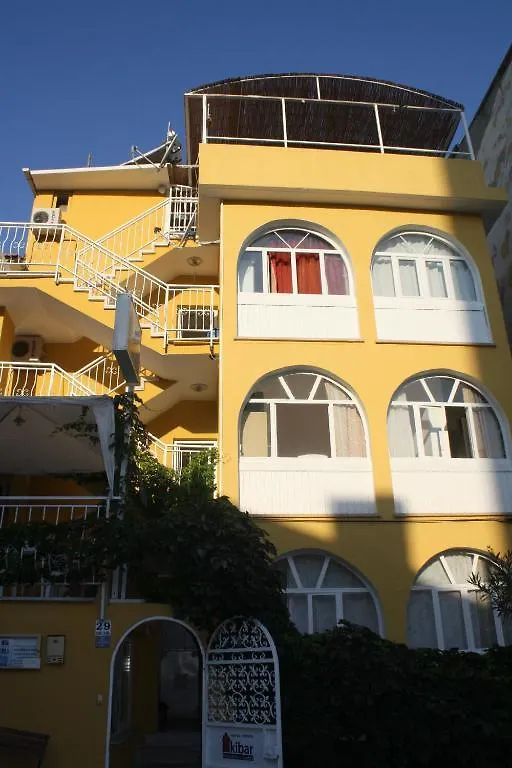Kibar Apart Pansiyon Kusadası 0*,  Turecko