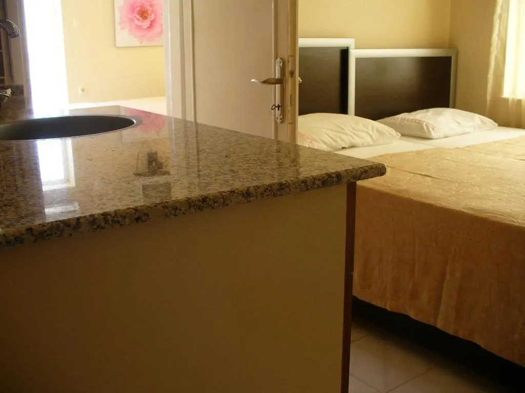 Kibar Apart Pansiyon Kusadası